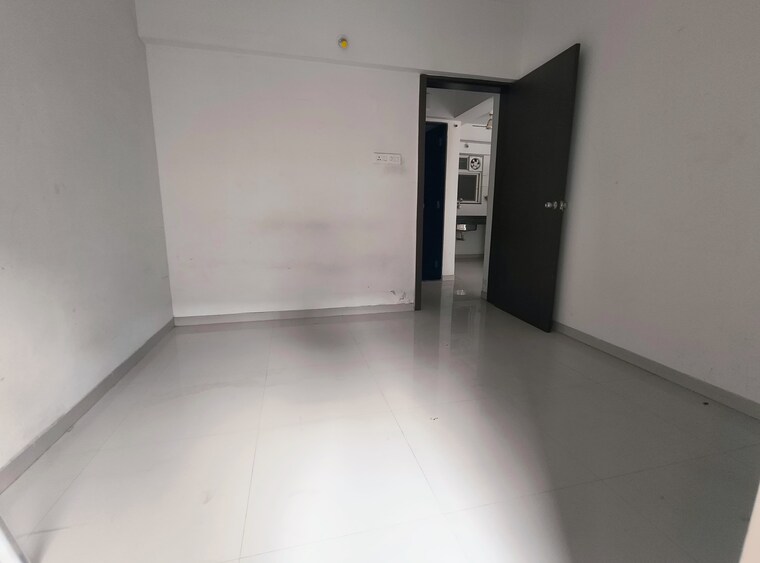 Room, mantra-insignia 1 Bedroom 550 Sq.Ft. Apartment In Mundhwa Pune 9285086