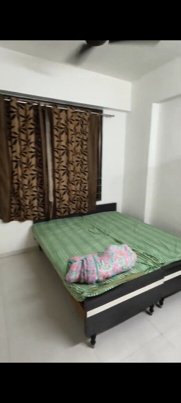 2.5 BHK Apartment For Rent in Ratnaakar Richmond Grand, Makarba