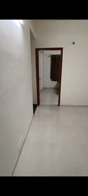 Room in 2.5 BHK Apartment at Ratnaakar Richmond Grand, Makarba – for Rent