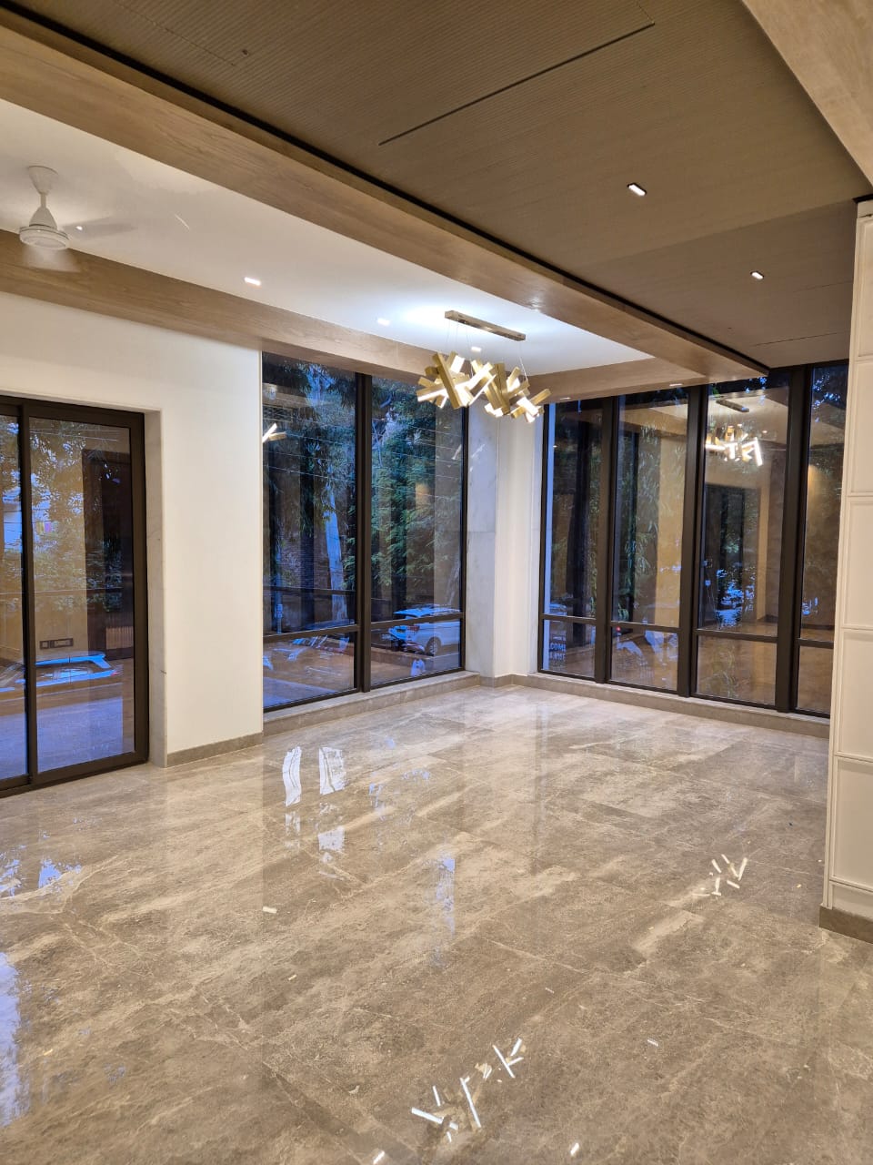 4 BHK + Servant Room,Extra Room Builder Floor For Sale in Sarvodaya Enclave