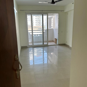 Room in 3 BHK Apartment at Ramprastha City The Atrium, Sector 37d – for Rent