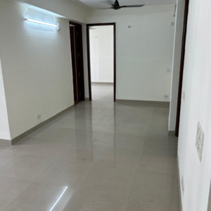 Room in 3 BHK Apartment at Ramprastha City The Atrium, Sector 37d – for Rent