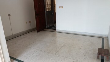 Room in 2 BHK Builder Floor at Ashiana The Heritage, Vaishali Sector 3 – for Rent