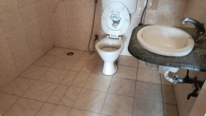 Bathroom in 2 BHK Builder Floor at Ashiana The Heritage, Vaishali Sector 3 – for Rent