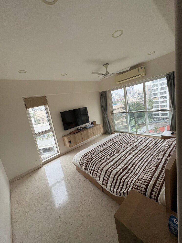 Bedroom, supreme-badrinath 3 Bedroom 1100 Sq.Ft. Apartment In Khar West Mumbai 9285286