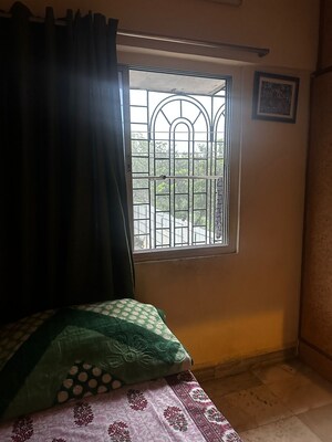 Bedroom in 1 BHK Apartment at Oberoi Mall, Goregaon East – for Rent