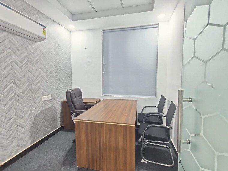 Team Area, sector 63 Commercial Office Space 2500 Sq.Ft. In Sector 63 Noida 9285266