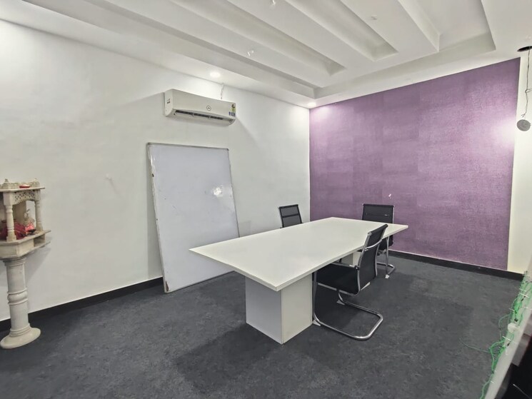 Team Area, sector 63 Commercial Office Space 2500 Sq.Ft. In Sector 63 Noida 9285266