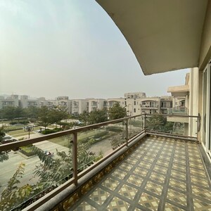 Balcony in 3 BHK Builder Floor at BPTP Amstoria, Sector 102 – for Rent