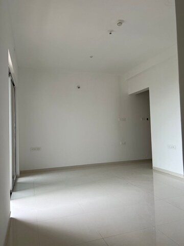 Room in 2 BHK Apartment at Godrej Boulevard, Manjari – for Rent