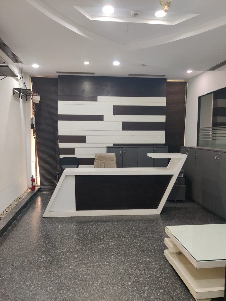 undefined, sector 63 Commercial Office Space 3000 Sq.Ft. In Sector 63 Noida 9285423