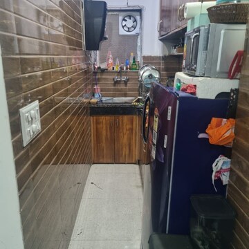 Kitchen in 1 BHK Builder Floor at SS Plaza Gurgaon, Mayfield Garden – for Rent