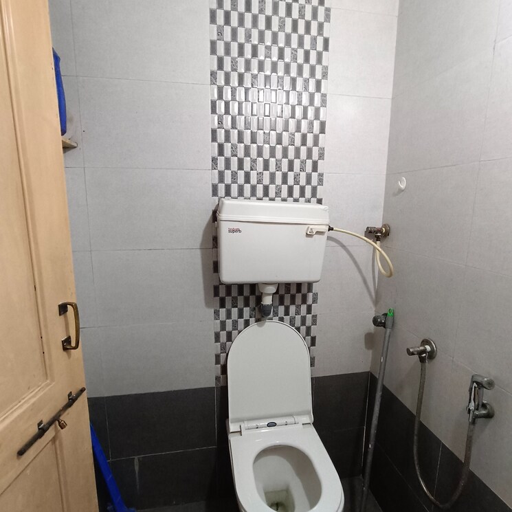 Bathroom, spaghetti-complex 1 Bedroom 500 Sq.Ft. Apartment In Kharghar Navi Mumbai 9285592
