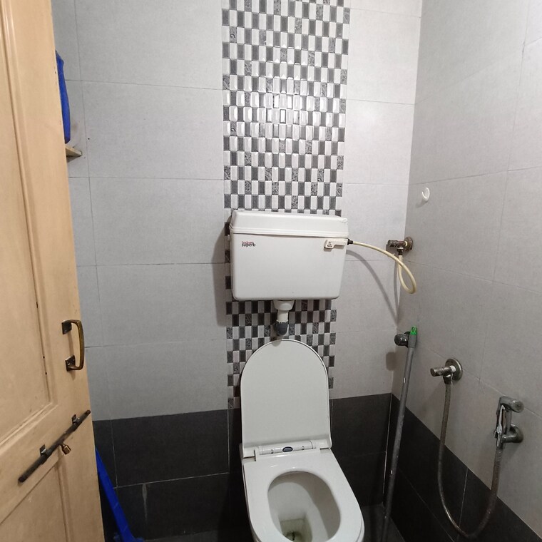 Bathroom, spaghetti-complex 1 Bedroom 500 Sq.Ft. Apartment In Kharghar Navi Mumbai 9285592