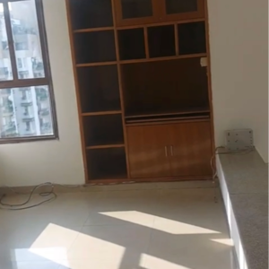 Study Room in 4 BHK Apartment at Vipul Greens, Sector 48 – for Rent