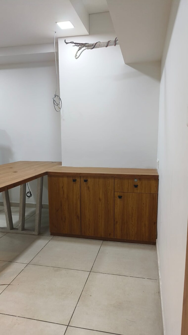 undefined, kp-epitome Commercial Office Space 696 Sq.Ft. In Makarba Ahmedabad 9285577