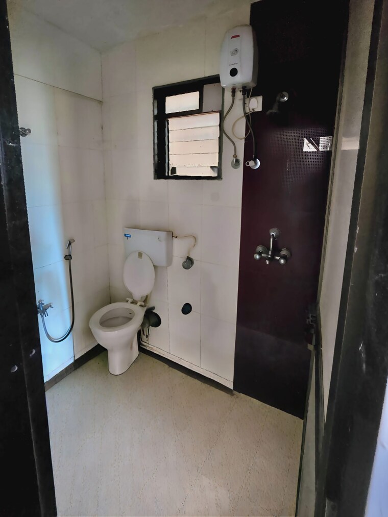 Bathroom, dosti-west-county 1 Bedroom 450 Sq.Ft. Apartment In Balkum Pada Thane 9285646