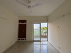 Room in 2 BHK Apartment at Eldeco Acclaim, Sohna Sector 2 – for Rent