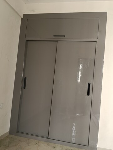 Furnished Amenities in 2 BHK Apartment at Smart World Gems, Sector 89 – for Rent