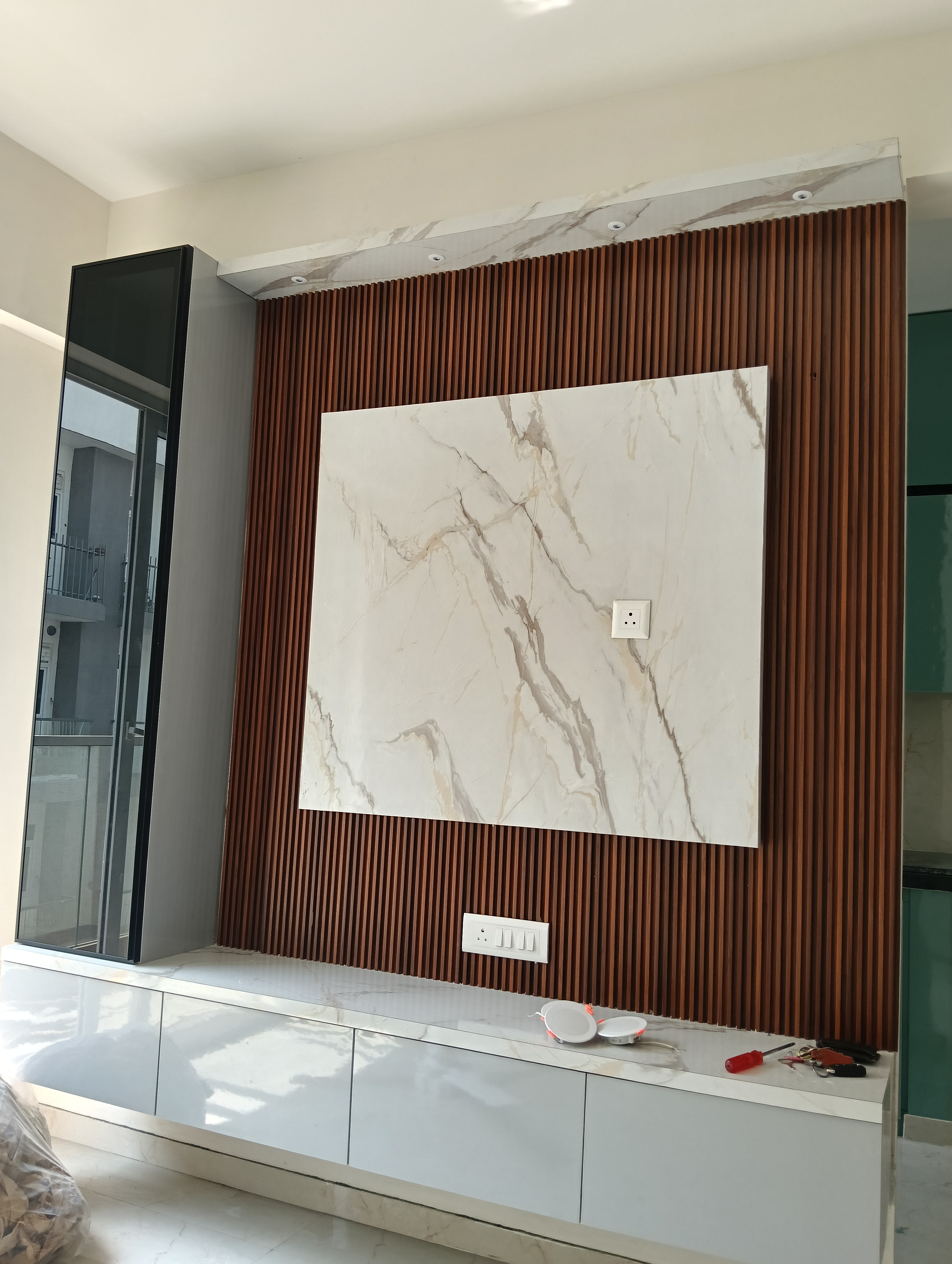 2 BHK + Servant Room Apartment For Rent in Smart World Gems