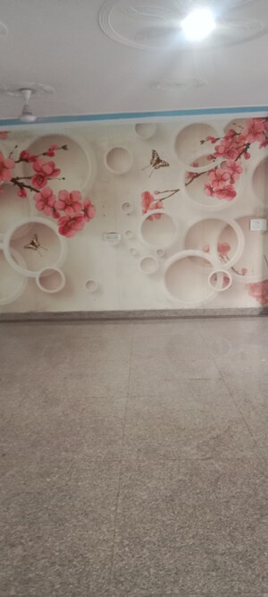 Room in 2 BHK Builder Floor at Saket – for Rent