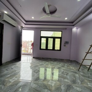 Room in 2 BHK Builder Floor at Chattarpur – for Rent