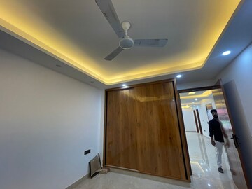 Furnished Amenities in 3 BHK Builder Floor at Saket – for Sale