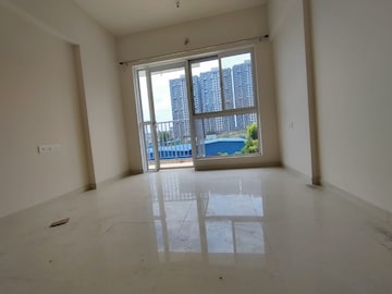 Room in 3 BHK Apartment at Godrej Hillside, Mahalunge – for Rent