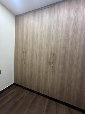 Room in 4 BHK Builder Floor at Saket – for Sale