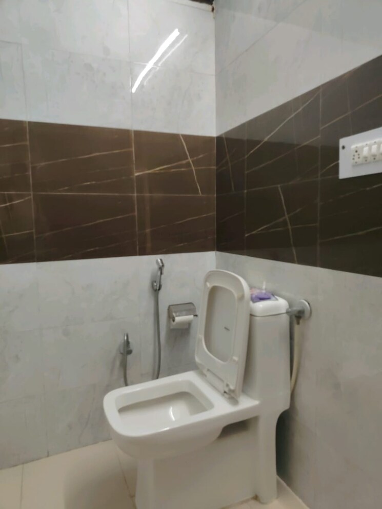 Attached Bathroom, ameya-sapphire-57 4 Bedroom 2600 Sq.Ft. Builder Floor In Sector 57 Gurgaon 9285887