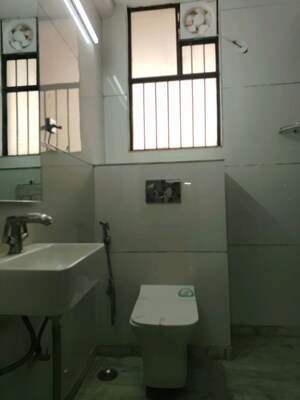 Master Bedroom in 4 BHK Builder Floor at Ameya Sapphire 57, Sector 57 – for Rent