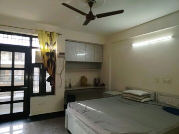Bedroom in 4 BHK Builder Floor at Ameya Sapphire 57, Sector 57 – for Rent