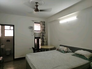 Bedroom in 4 BHK Builder Floor at Ameya Sapphire 57, Sector 57 – for Rent