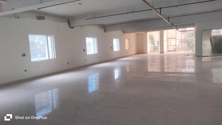 Room, sector 68 Commercial Office Space in IT/SEZ 66000 Sq.Ft. In Sector 68 Noida 9285881