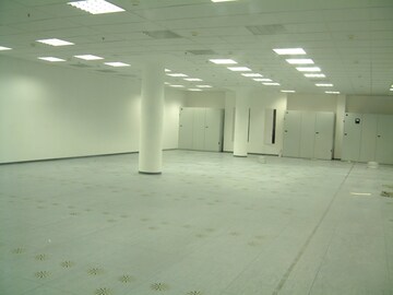 Room in  Office Space in IT/SEZ at Sector 62 – for Rent