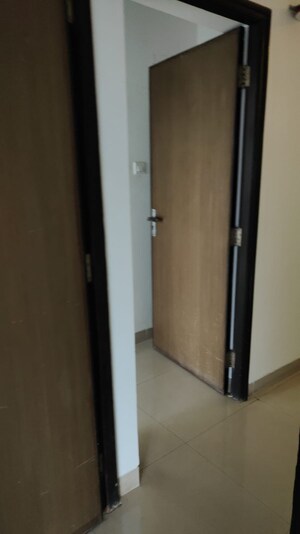 Room in 3 BHK Apartment at Aundh – for Rent