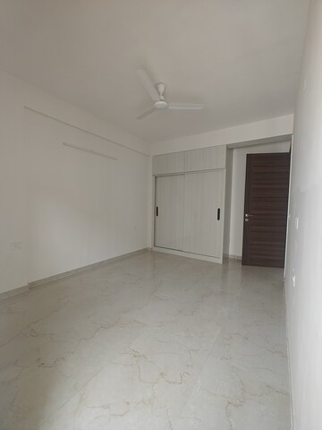 Room in 4 BHK Builder Floor at SS Linden, Sector 84 – for Sale