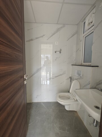 Bathroom in 4 BHK Builder Floor at SS Linden, Sector 84 – for Sale