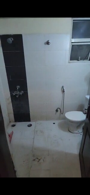 Bathroom in 2 BHK Apartment at Omaxe City, Omaxe City – for Rent