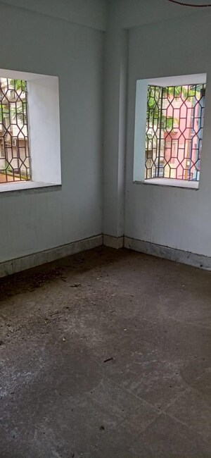 2 BHK Apartment For Sale in Ujaan Apartment, Prince Anwar Shah Road