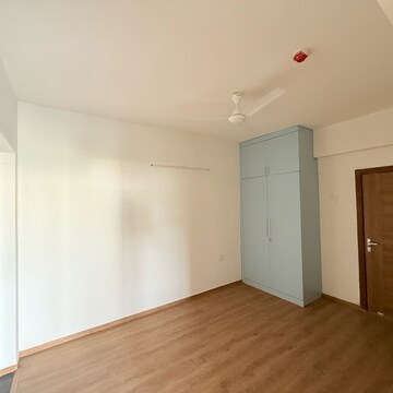 Room in 3 BHK Apartment at Tulip Yellow, Sector 69 – for Rent