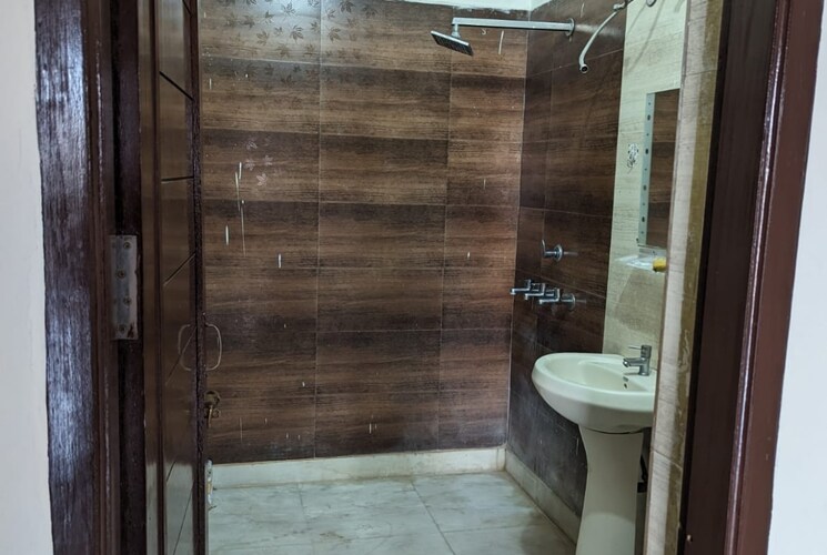 Bathroom, sbp-housing-park 2 Bedroom 1100 Sq.Ft. Apartment In Central Derabassi Chandigarh 9285933