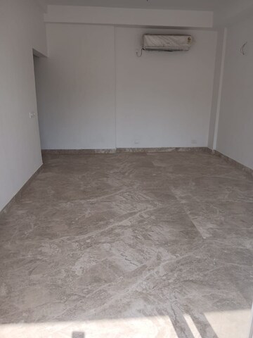 Room in 4 BHK Apartment at SS Linden, Sector 84 – for Rent