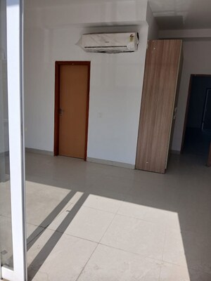 Room in 4 BHK Apartment at SS Linden, Sector 84 – for Rent