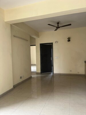 Room in 3 BHK Apartment at Homes 121, Sector 121 – for Rent