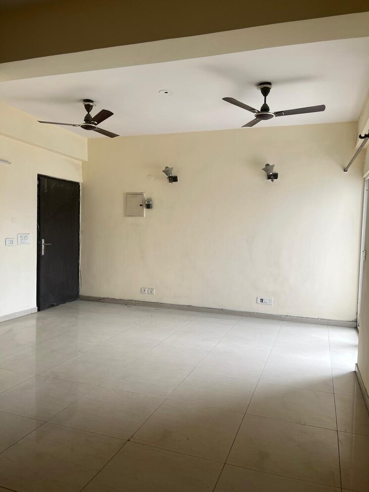 Room, homes-121 3 Bedroom 1400 Sq.Ft. Apartment In Sector 121 Noida 9286030