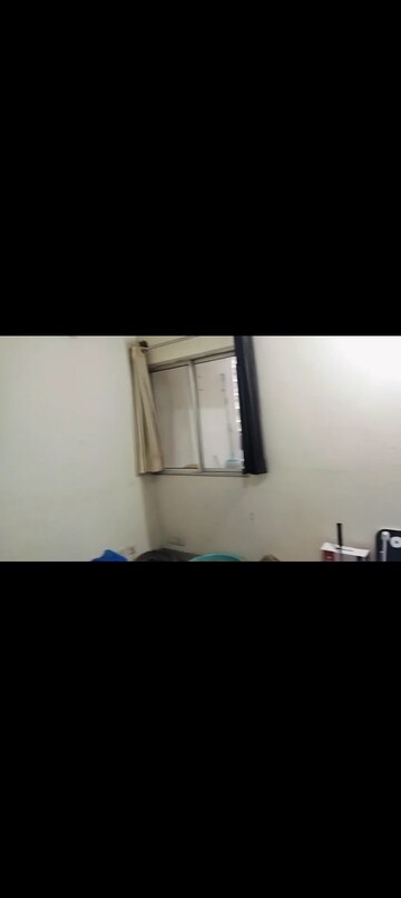 Room in 3 BHK Apartment at VVIP Addresses, Raj Nagar Extension – for Rent
