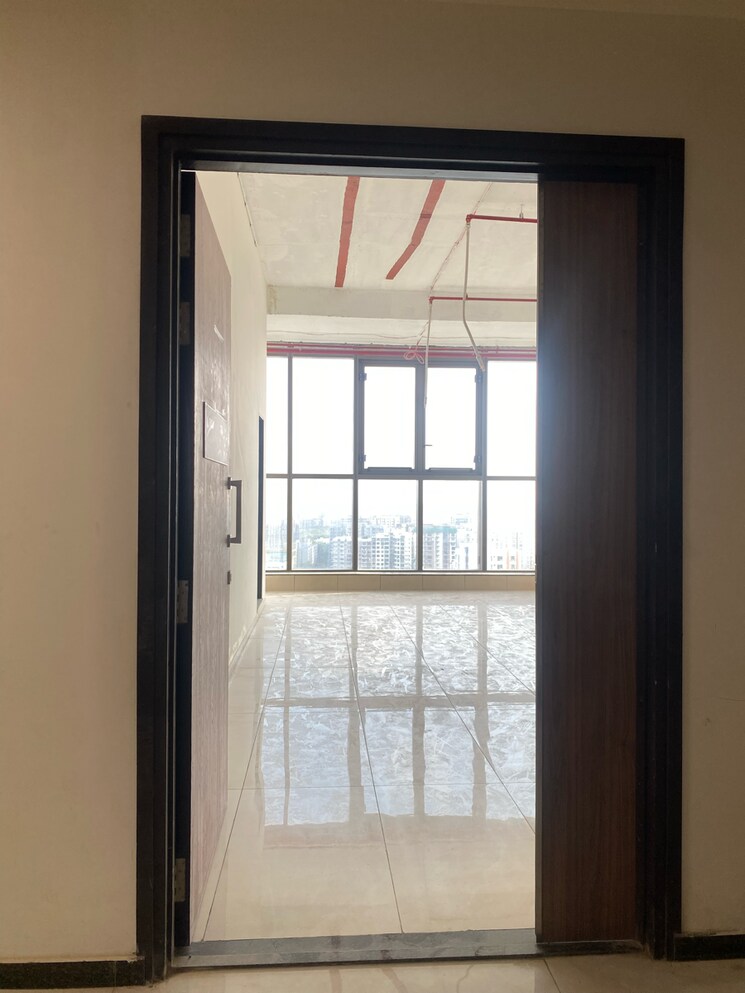 Room, chandak-unicorn Commercial Office Space 670 Sq.Ft. In Jeevan Nagar Mumbai 9286209