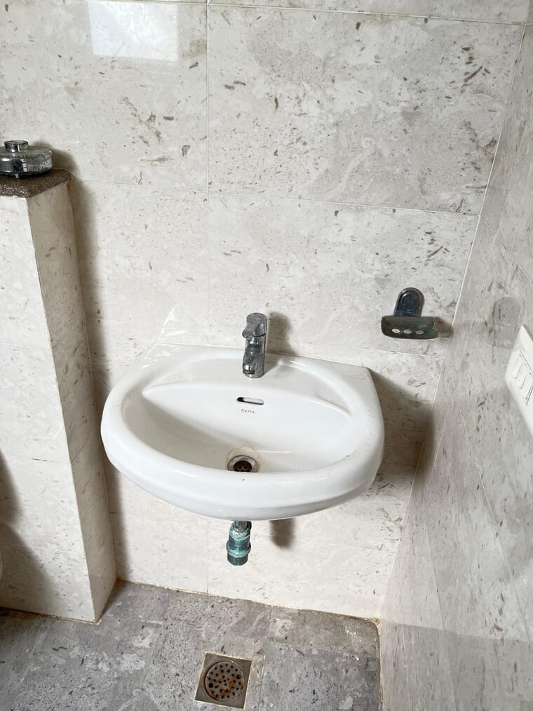 Bathroom, ansal-crown-heights 3 Bedroom 1830 Sq.Ft. Builder Floor In Sector 80 Faridabad 9286022