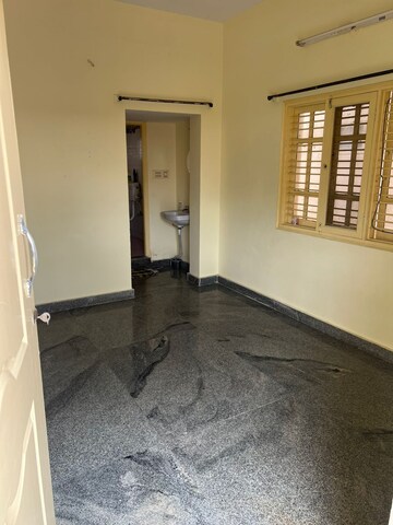 1 BHK Independent House For Rent in Kammanahalli